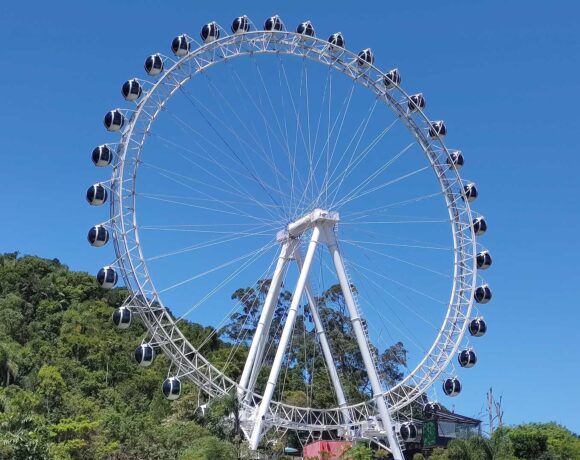 Roda gigante em Balneário Camboriú