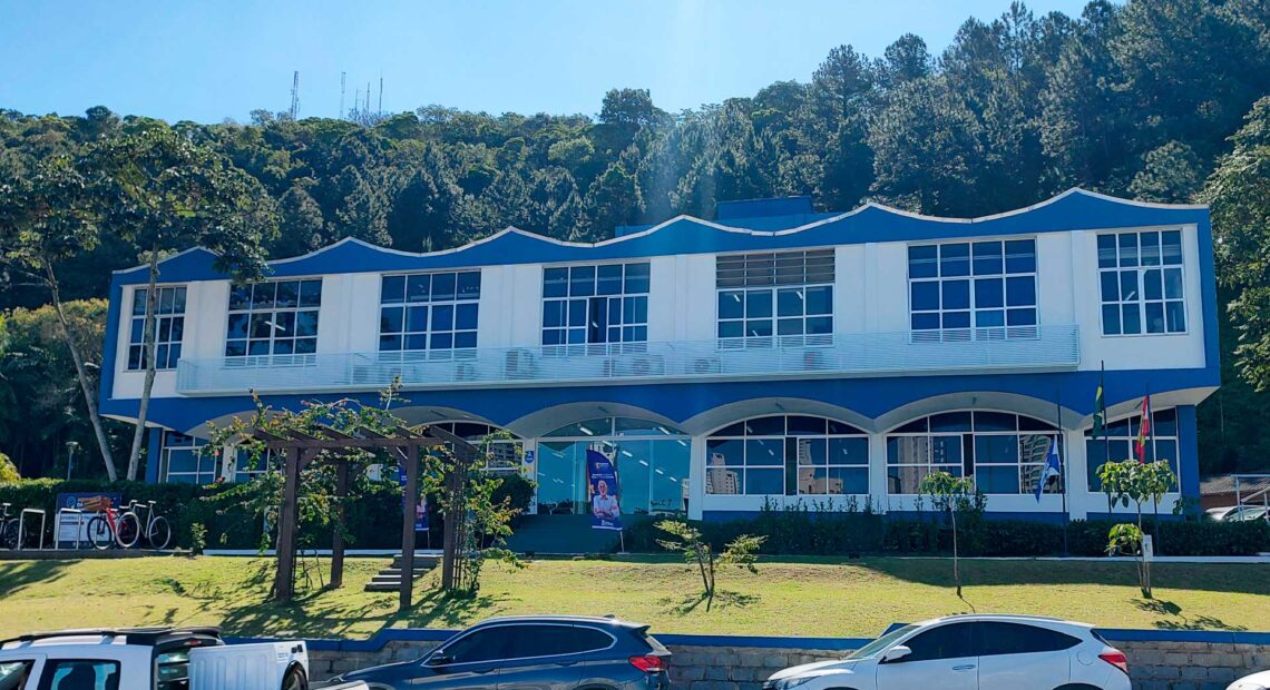 Onde fica a prefeitura de Balneário Camboriú